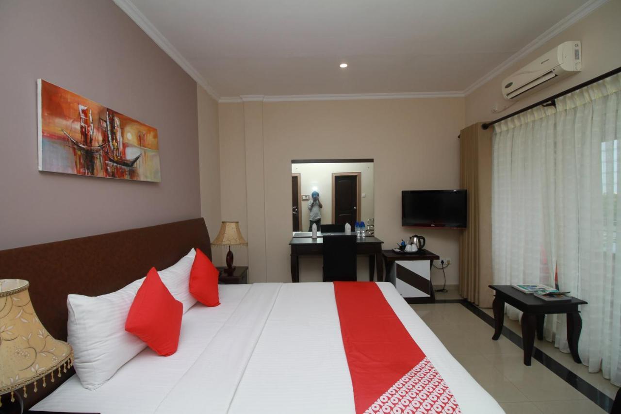 Oyo 317 Choy'S Waterfront Residence Negombo Exterior foto