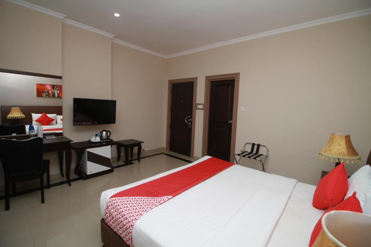 Oyo 317 Choy'S Waterfront Residence Negombo Exterior foto