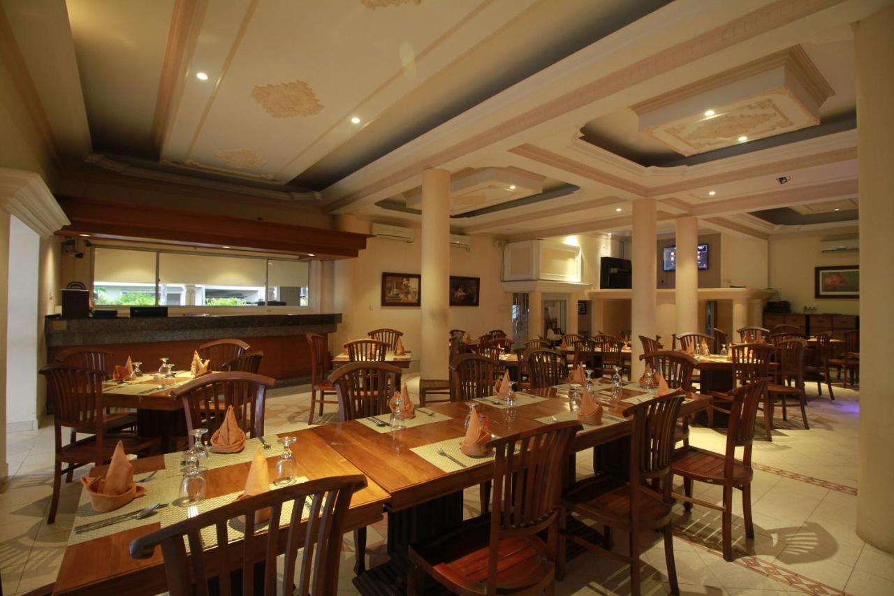 Oyo 317 Choy'S Waterfront Residence Negombo Exterior foto